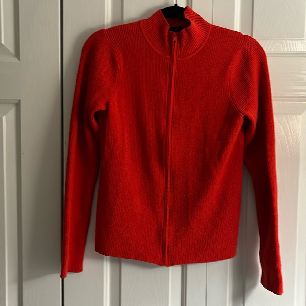 Kenneth Cole Reaction zip up cardigan sweater. Mock turtleneck. Medium. Red